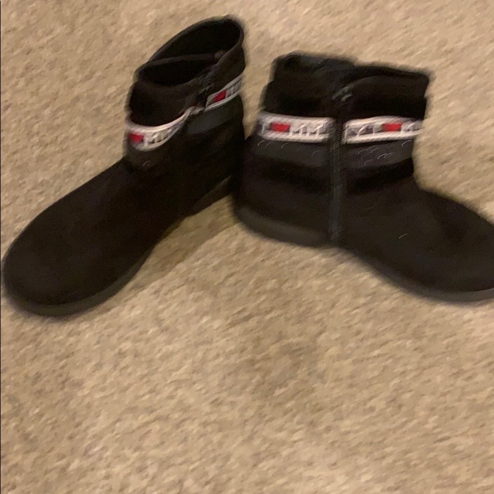 Tommy Hilfiger boots